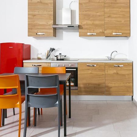 Staurenghi Red Apartment فاريسّي المظهر الخارجي الصورة